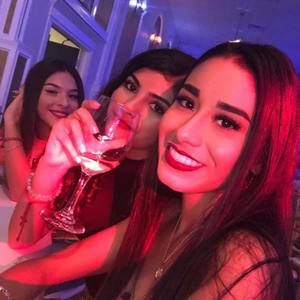 Meet your Posher, Alondra